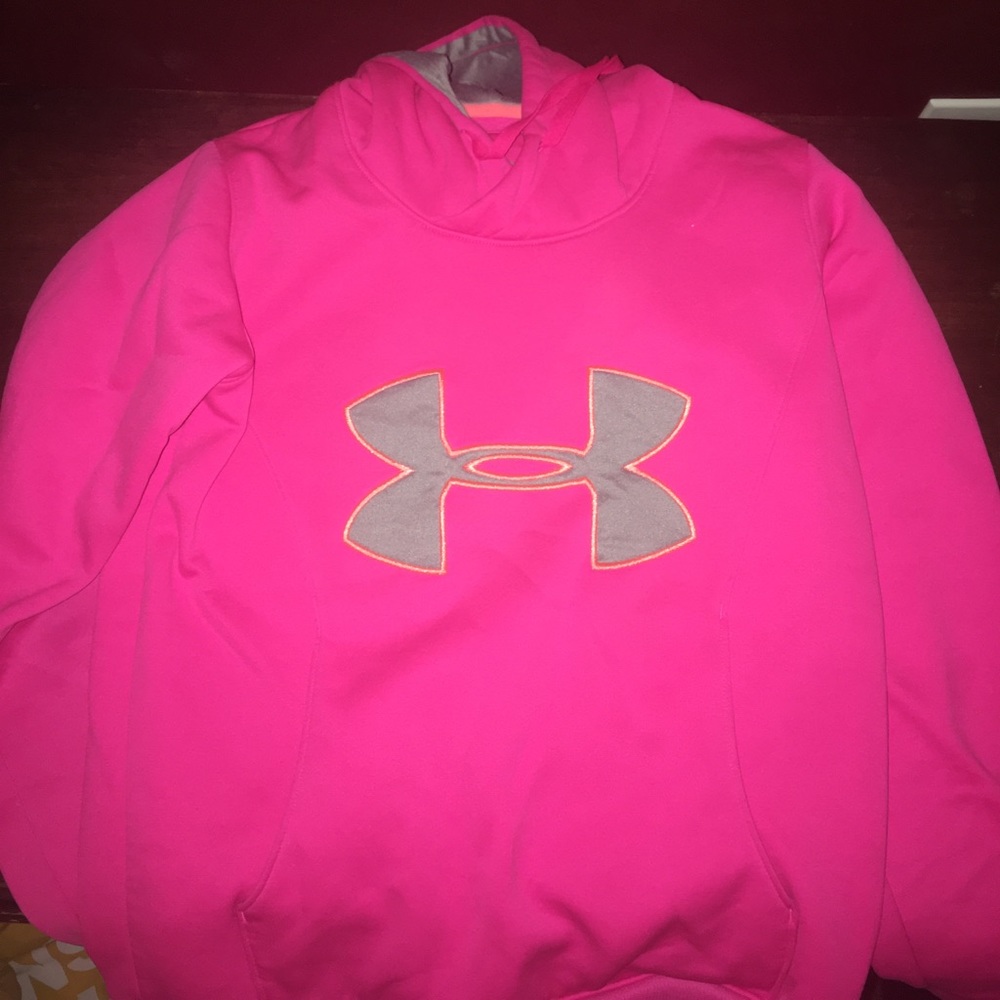 pink underarmour sweatshirt